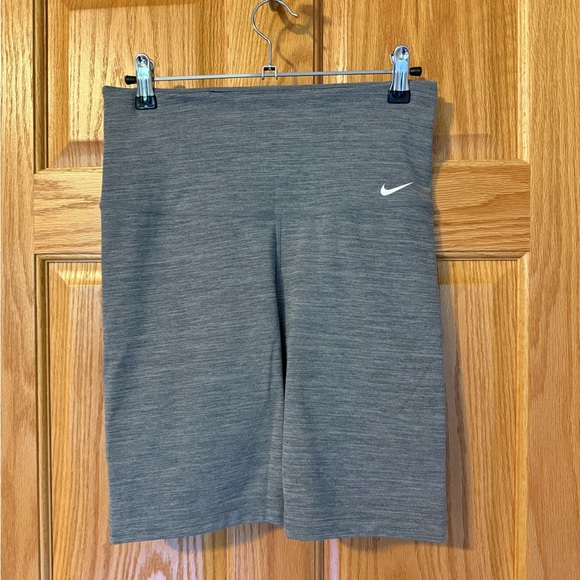 Nike Biker Shorts - Picture 1 of 2